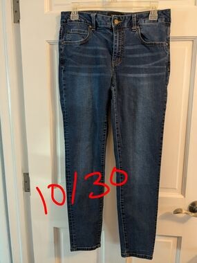 Tahari Dark Blue Skinny Jeans